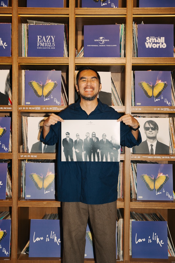 Maroon 5 : Love Is Like Album Listening Session