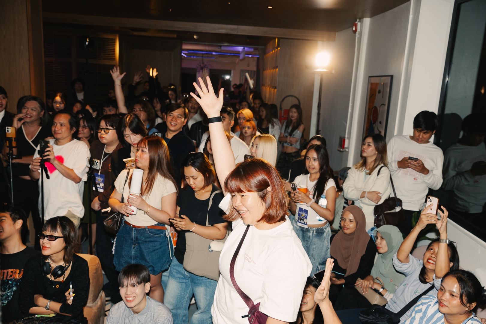 Maroon 5 : Love Is Like Album Listening Session