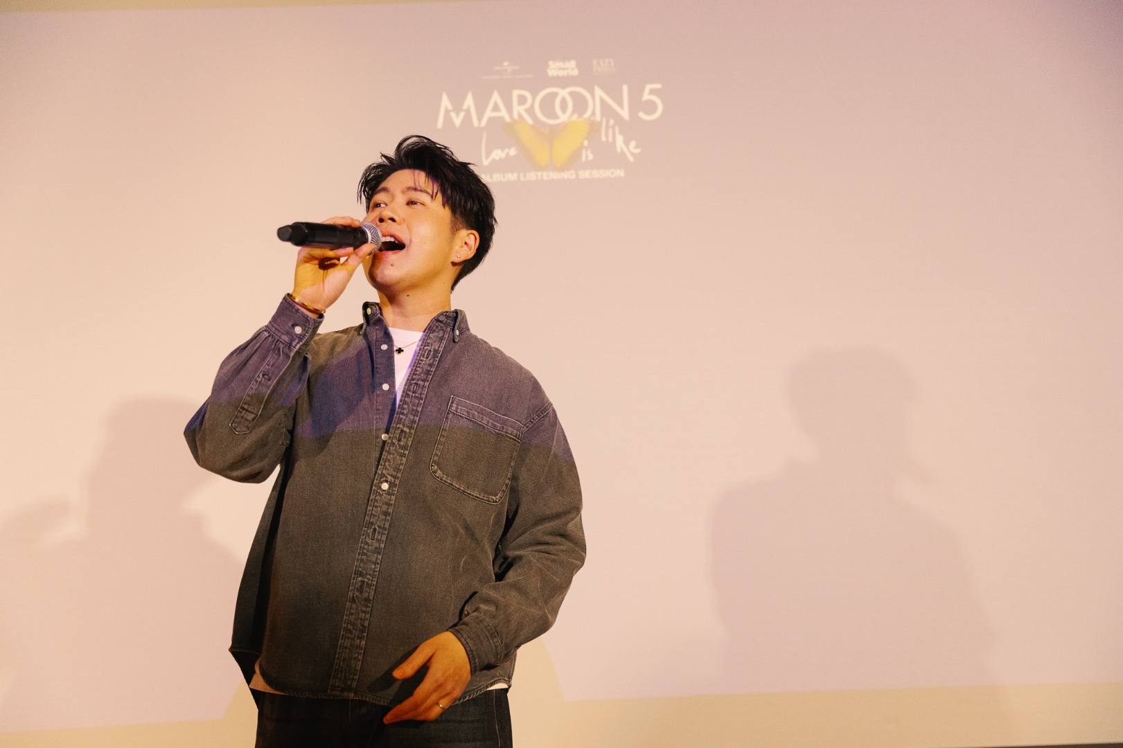 Maroon 5 : Love Is Like Album Listening Session