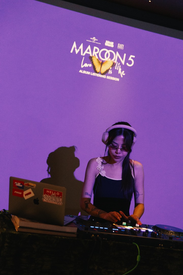 Maroon 5 : Love Is Like Album Listening Session