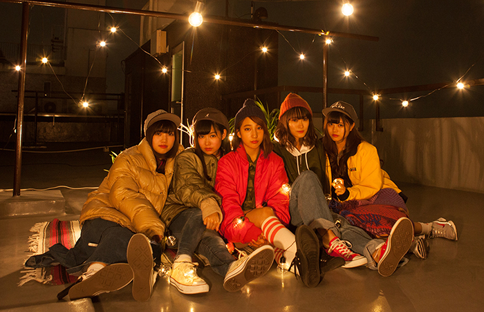 5 สาว lyrical school ใช้ตู้โทรศัพท์สาธารณะเป็นโลเคชั่นหลักถ่าย MV ใหม่