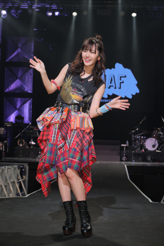 Airi Suzuki_1st LIVE_201804_04