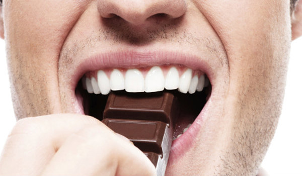 กินช็อกโกแลต แล้ว สิวขึ้นจริงไหม??