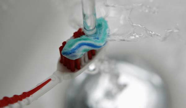 ทึ่ง แปรงสีฟัน เชื้อโรคเยอะที่สุดในห้องน้ำ