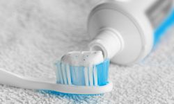 15 คุณประโยชน์ของ “ยาสีฟัน” ที่หลายคนอาจไม่เคยรู้