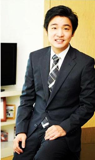 กรกฤช จุฬางกูร 