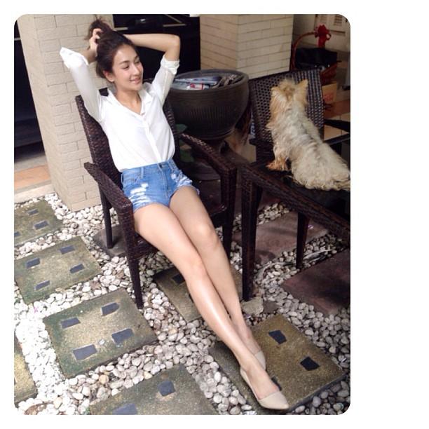 เนย โชติกา