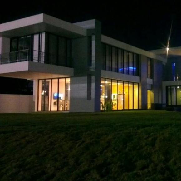 บ้าน แบงค์ พชร