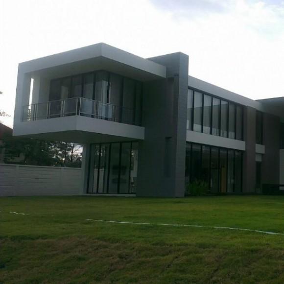 บ้าน แบงค์ พชร