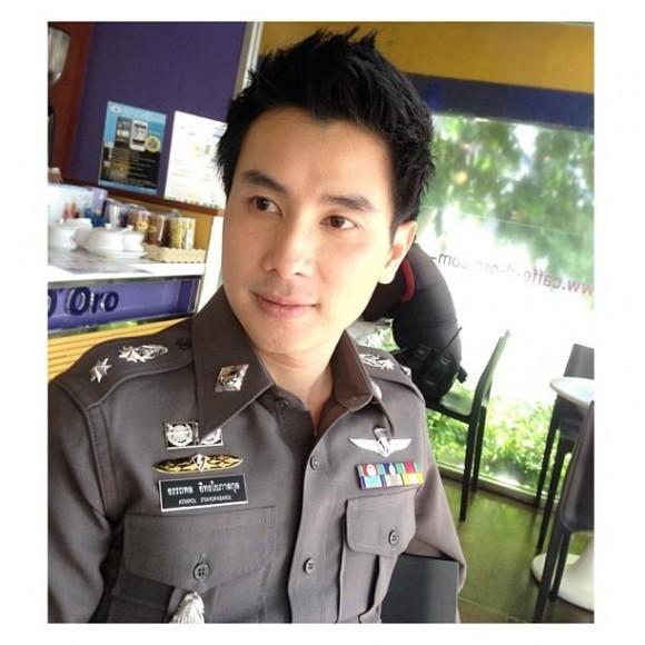 รองอั๋น