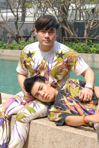 ปีเตอร์ และ กาย