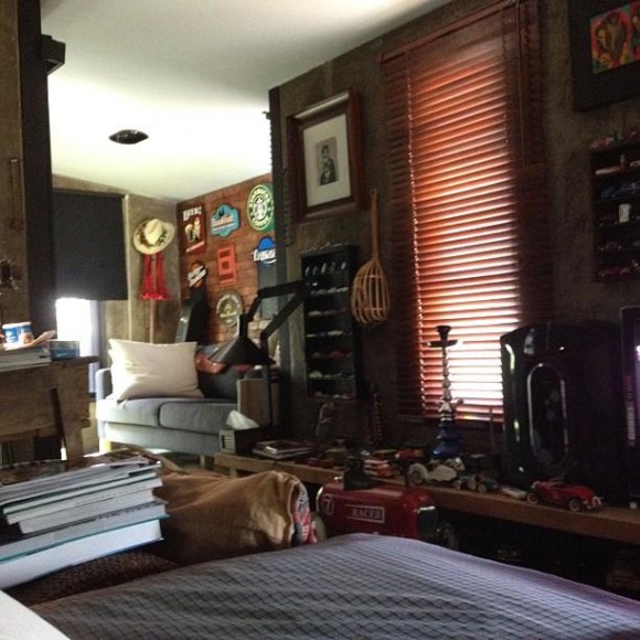 บ้านติ๊ก กลิ่นสี