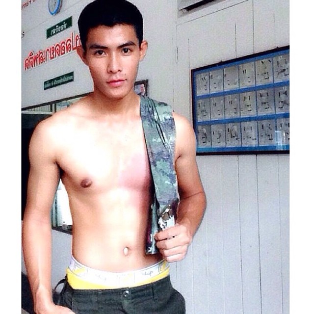#ทหารหล่อบอกด้วย