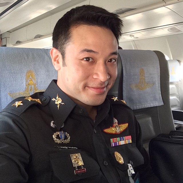 #ทหารหล่อบอกด้วย