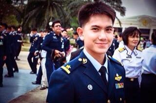 #ทหารหล่อบอกด้วย