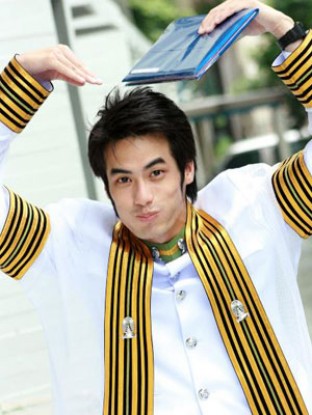 ทรงผมรับปริญญา ผู้ชาย