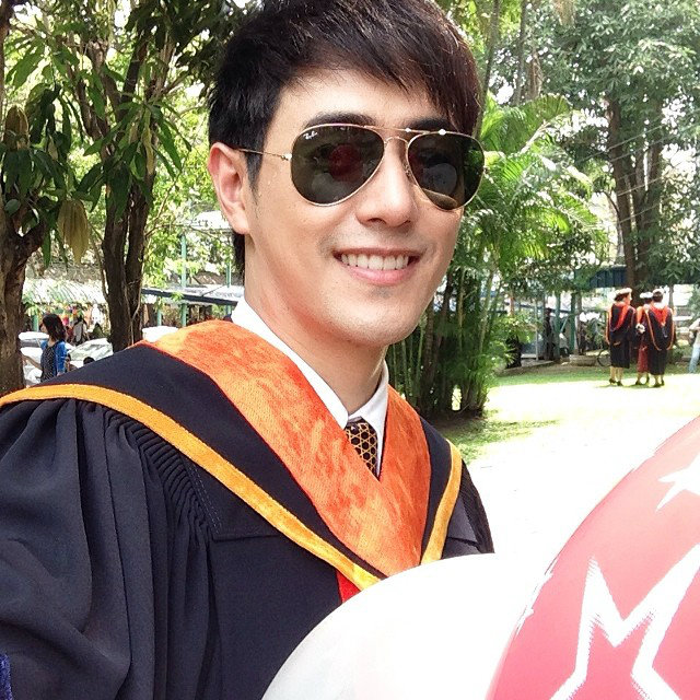 ทรงผมรับปริญญา ผู้ชาย