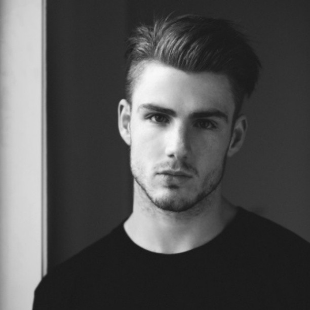 ทรงผมไถข้าง