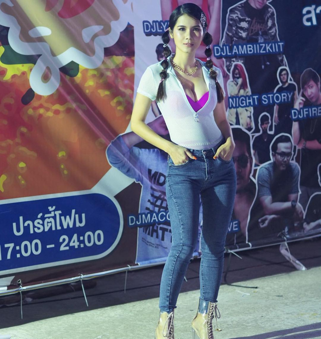  แน๊ต เกศริน