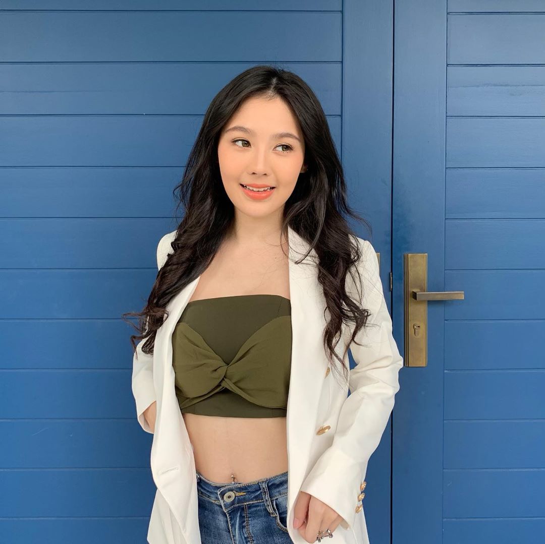 แน๊ตตี้ นาตาชา จุลานนท์ 