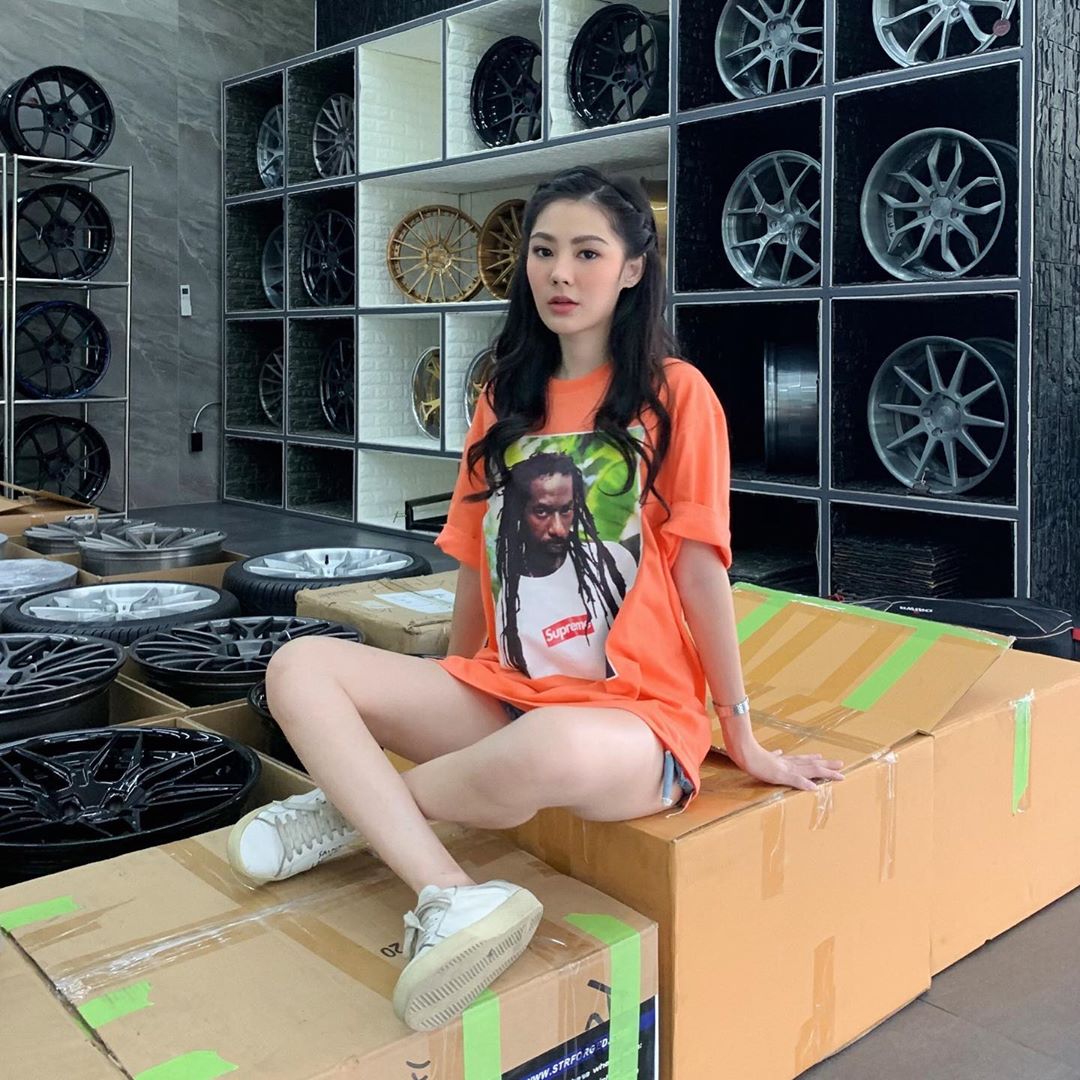 แน๊ตตี้ นาตาชา จุลานนท์ 