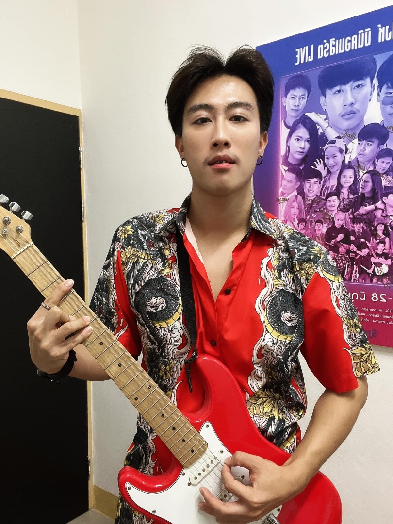 นุ๊ก ธนดล