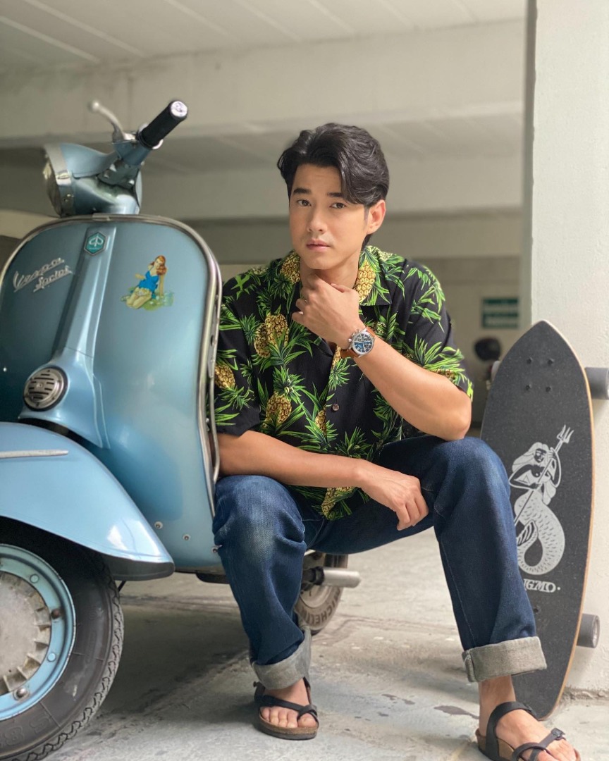 เสื้อลายดอก