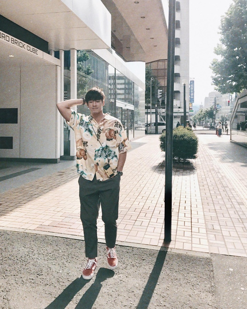 เสื้อลายดอก