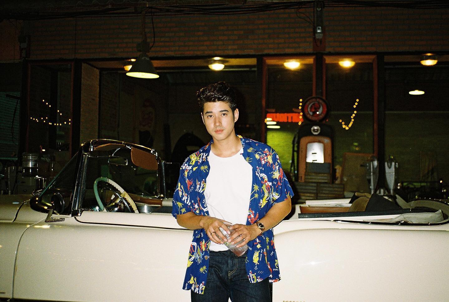 เสื้อลายดอก