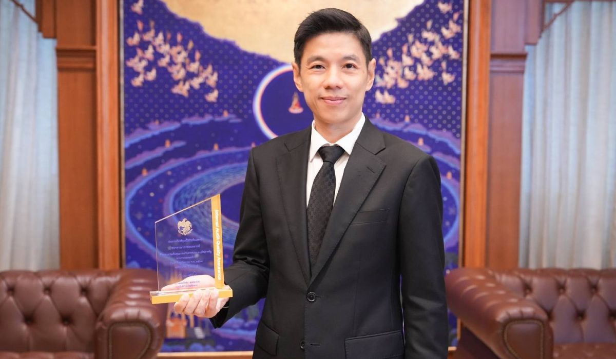ธอส. รับมอบโล่ประกาศเกียรติคุณการประกันคุณภาพงานตรวจสอบภายในภาครัฐจากภายนอกองค์กร ประจำปีงบประมาณ พ.ศ. 2568