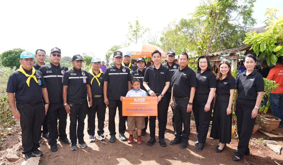 ธอส. ผนึกกองทัพภาคที่ 1 ช่วยเหลือ “น้องพันแสง” ลงพื้นที่สำรวจก่อนสร้างบ้านใหม่