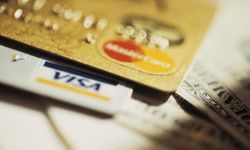 10 สัญญาณอันตรายจาก "หนี้บัตรเครดิต"