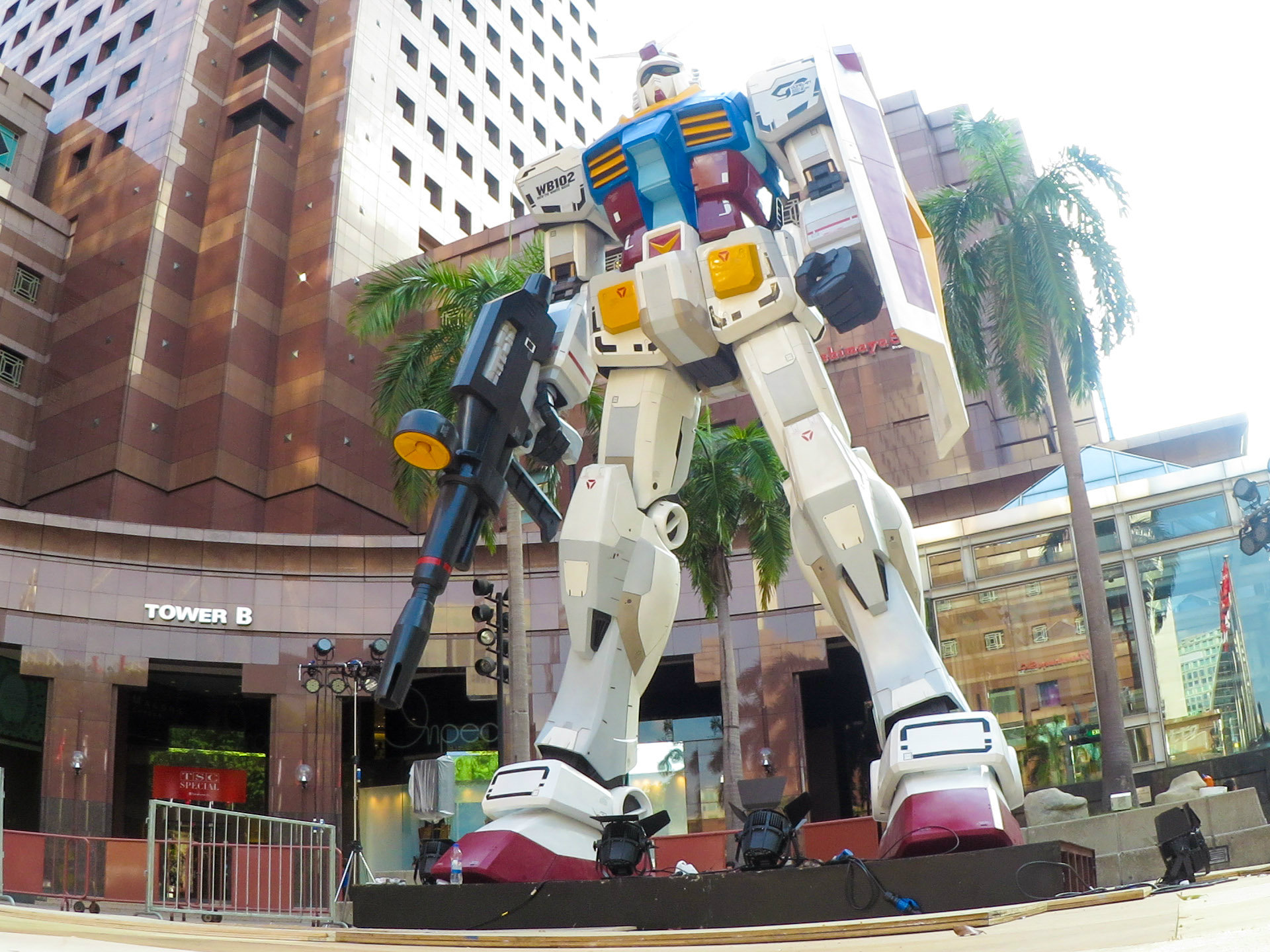 Gundam Docks at Singapore