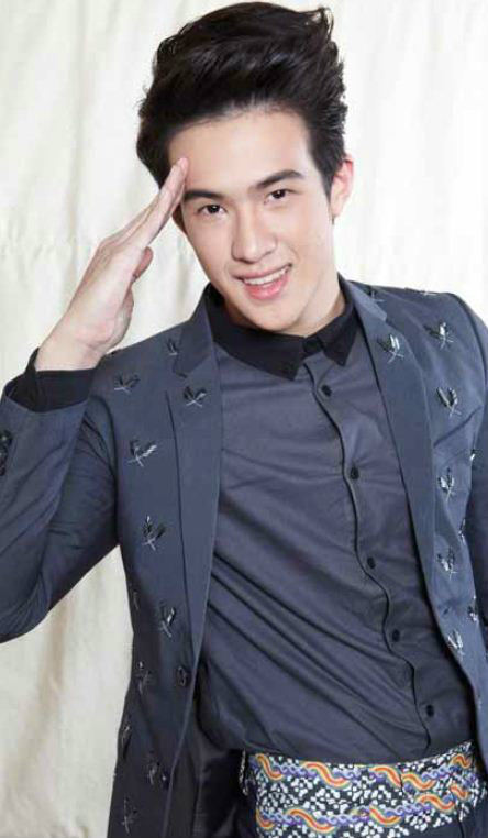 เจมส์ มาร์ สุภาพบุรุษจุฑาเทพ