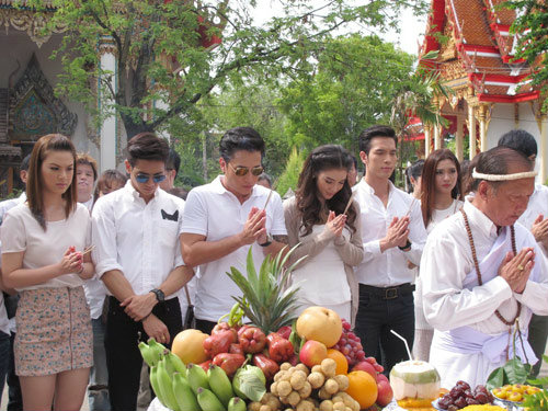 ละคร รถไฟ เรือเมล์ ลิเก กองถ่าย