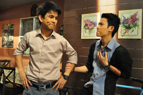 กัน งานเข้า! ถูกจับได้ ปลอมตัวเป็นคุณพ่อกำมะลอ