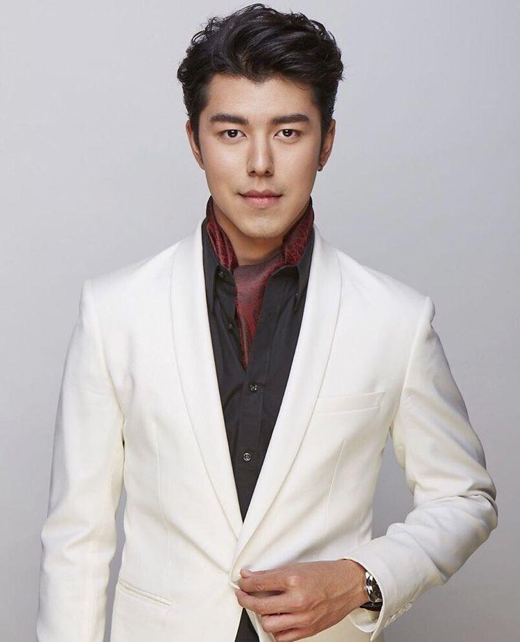 นาย ณภัทร