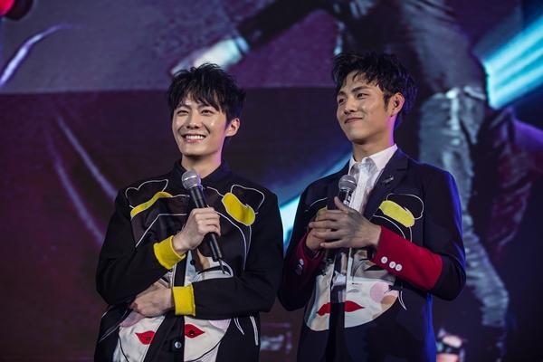 ลีโอ ลูคัส มีตติ้ง