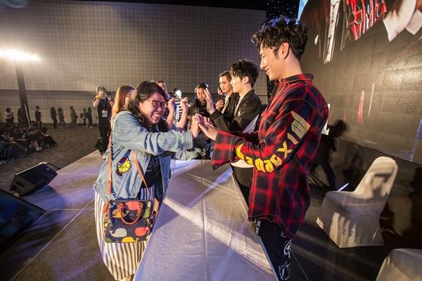 ลีโอ ลูคัส มีตติ้ง