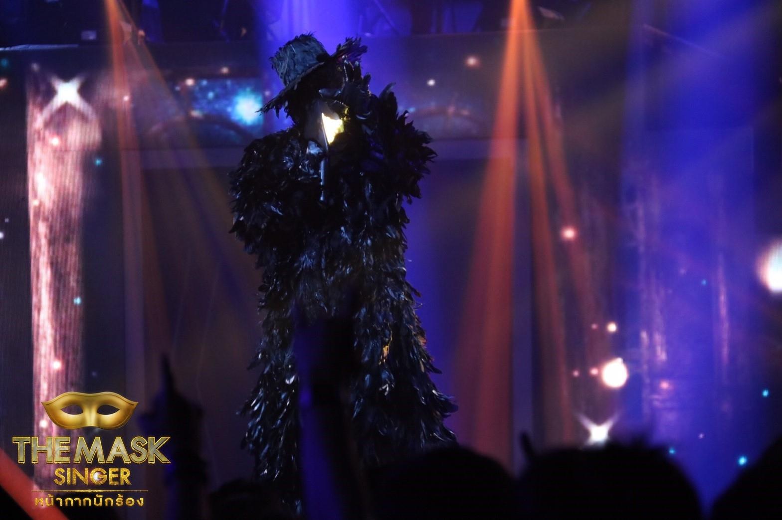  หน้ากากอีกาดำ