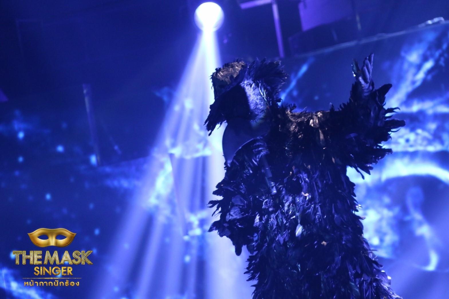  หน้ากากอีกาดำ