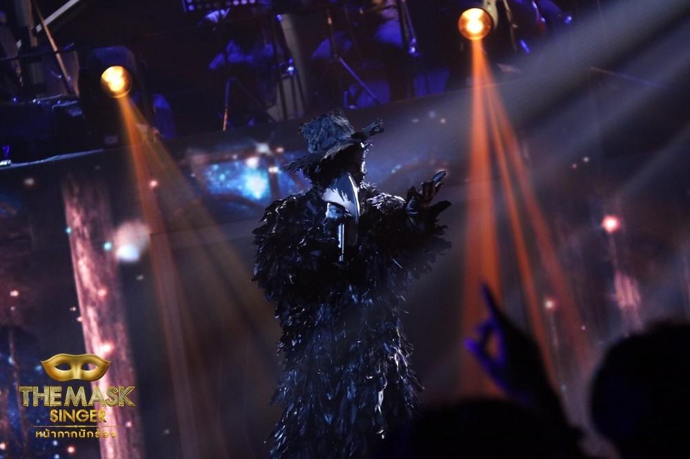  หน้ากากอีกาดำ