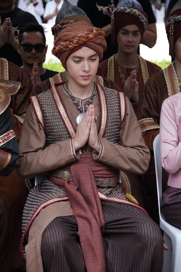 หนึ่งด้าวฟ้าเดียว