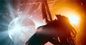 ลินเซต์ โลฮาน  เลิฟซีนเร่าร้อน  ครั้งแรกกับการเปลื้องผ้าบนแผ่นฟิล์ม