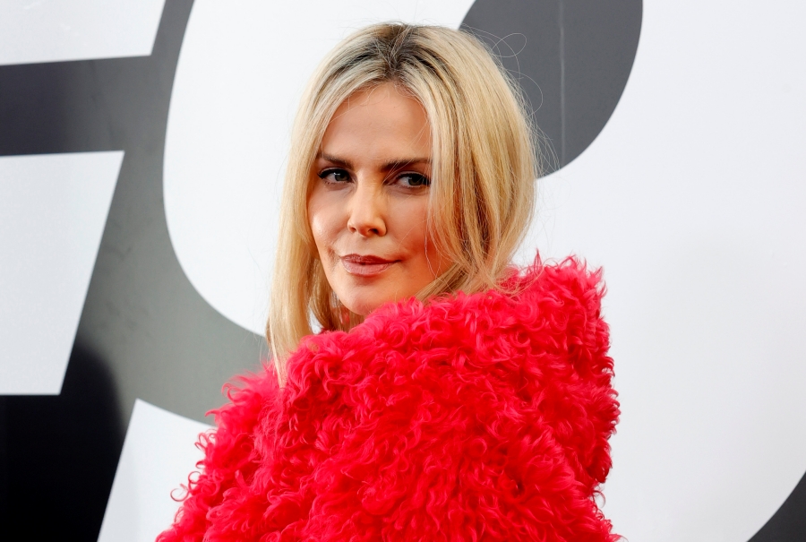 Charlize Theron  ชาร์ลีซ เทรัน