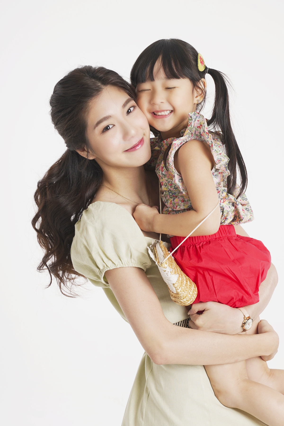 อุ้มรักปาฏิหาริย์ ละคช่อง 7