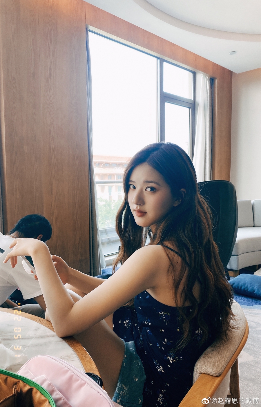 จ้าวลู่ซือ เต้น มองนานๆ