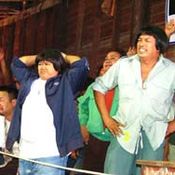 วิจารณ์หนัง แสบสนิท ศิษย์ส่ายหน้า: เอาฮาเข้าว่า ดูกันมันส์ๆ