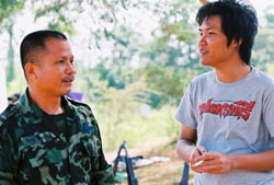 เขาชนไก่ซูฮก สรพงษ์ ญาณีและ สายสิน3 นักแสดงมืออาชีพในบทครูฝึกโหดมันส์ฮา