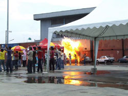 หม่ำ กลับมาซ่าโชว์ลูกคอสนั่น ยิงกันกระจาย ในบอดี้การ์ดหน้าเหลี่ยม 2